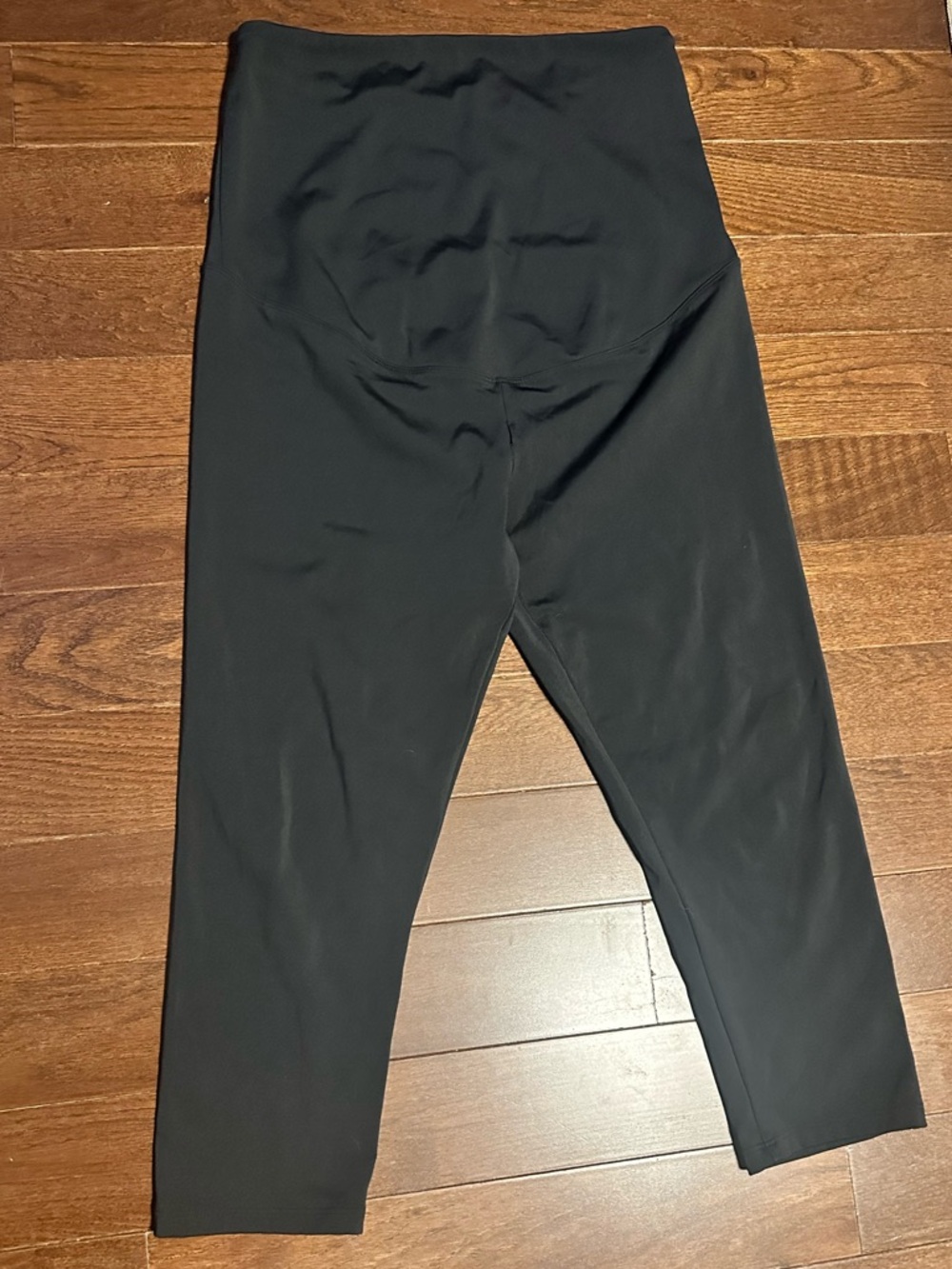 Maternity Capri Leggings - Black